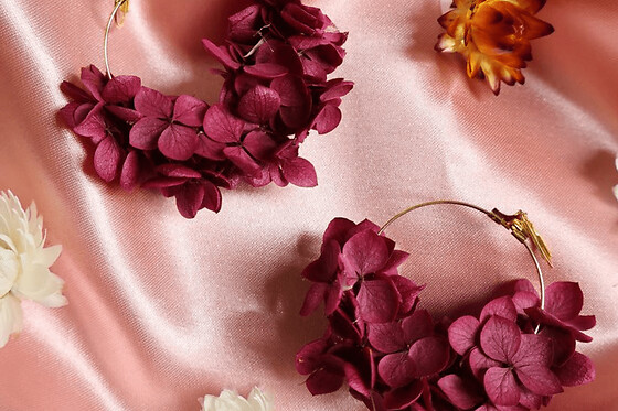 Atelier création de boucles d'oreilles florales à Paris 2ème