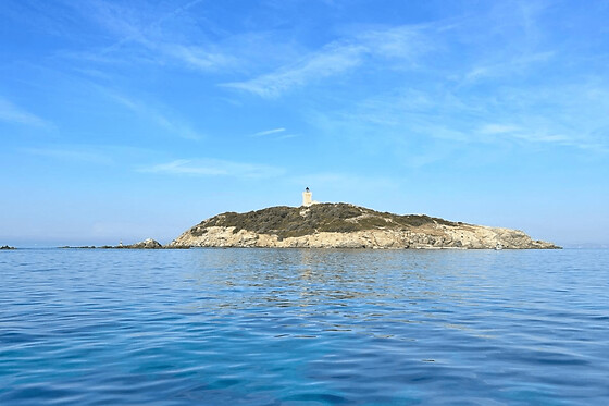 Balade En Bateau Dans Les Calanques Du Var Depuis St-Cyr-Sur-Mer