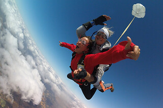 Baptême de saut en parachute - Fly attitude - Vimory (45)