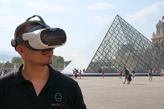 Une visite guidée en réalité virtuelle du Louvre pour deux - Viality Tour - Paris (75001)