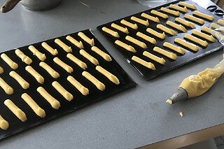 Cours de pâtisserie réalisation d'éclairs à Nice (06)