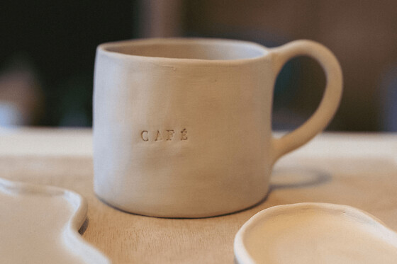 Atelier céramique/poterie d'une tasse en céramique à Lille (59)