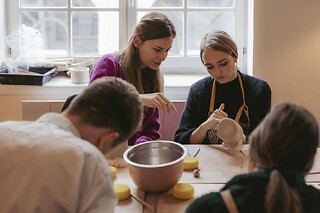 Atelier céramique/poterie d'une tasse en céramique à Lille (59)