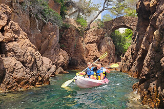 Randonnée encadrée en kayak à Agay (83)