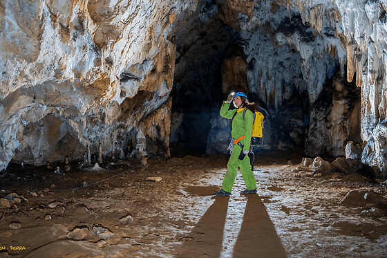 Spéléologie dans la Grotte des Deux-Avens (07)