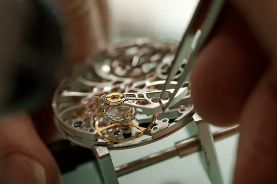 Initiation à l'horlogerie & assemblage d'une montre à Paris 8ème