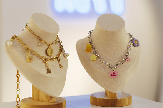Atelier création d'un bijou charms à Paris 5ème - Création d'un collier