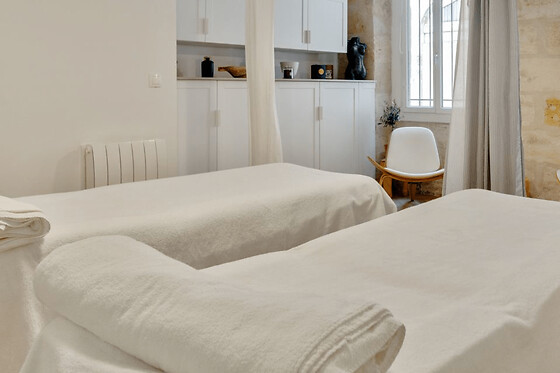 Massage et soin du dos en duo à Bordeaux (33)