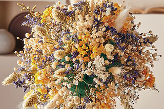 Atelier couronne fleurie à Paris 12ème - Couronne bombe de fleurs - Duo parent/enfant