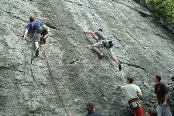 Escalade de la falaise Haut-Somont à  Yenne (73)