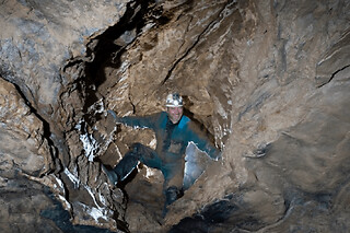 Spéléologie dans la Grotte de Pézenas (07)