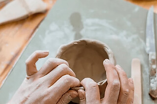 Atelier d'initiation à la céramique à Lacanau (33)