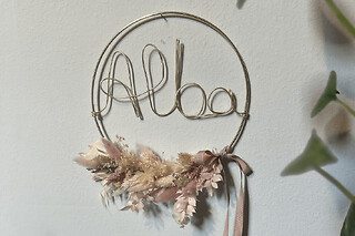 Atelier couronne prénom et fleurs séchées à Toulouse (31)