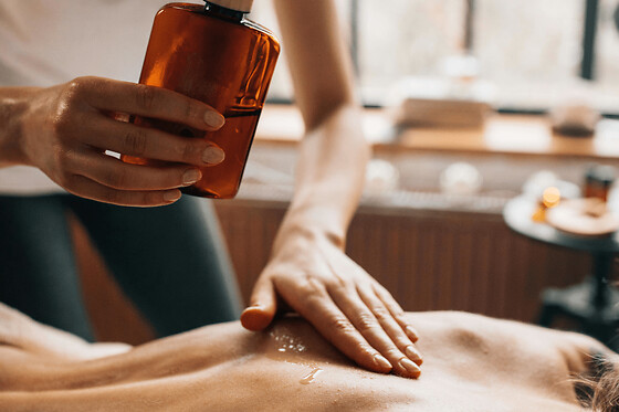 Massage aux huiles de Carthame à Paris 11ème