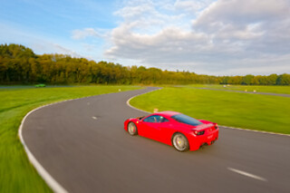 Découverte Ferrari 458 Italia (3 tours) sur le Circuit de Croix-en-Ternois (62)