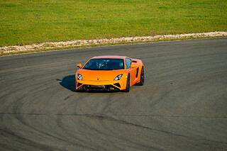 Découverte Lamborghini Gallardo LP-560 (4 tours) sur le Circuit de Nogaro (2.2km)