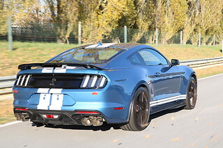 Découverte Ford Mustang Shelby GT500 (4 tours) sur le Circuit de Nogaro (2.2km)