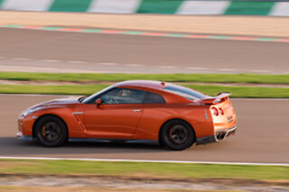 Découverte Nissan GTR (4 tours) sur le Circuit de Bresse (71)