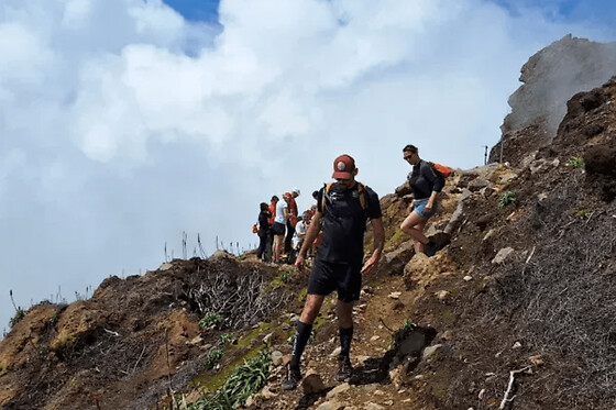 Randonnée avec un guide sur le volcan de la Soufrière (971)