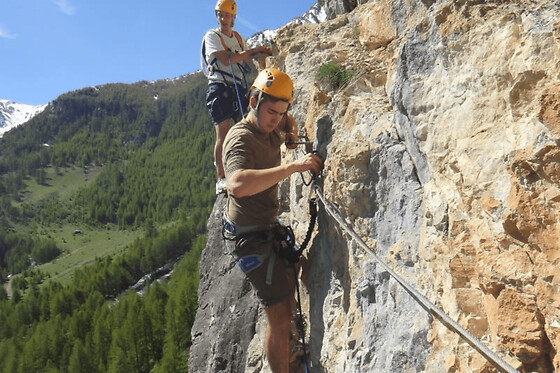 Via ferrata du rocher d'Arthouze à Orcières (05)