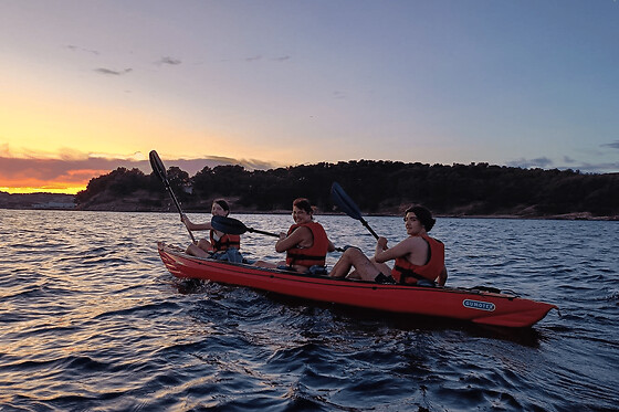 Apéro kayak au coucher du soleil au départ de Bandol (83)