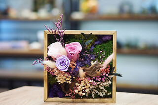Atelier Cadre floral et mousse à Paris 2ème