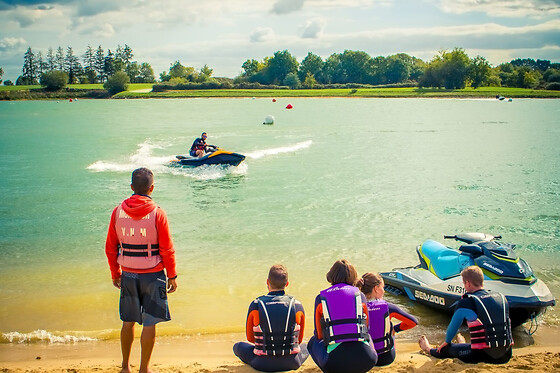 Jet-Ski sur circuit près de Nantes (44) - De 1 à 4 sessions