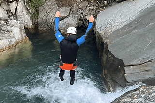 Canyoning initiation au canyon de l'Eau Rousse (73)