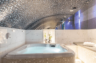 Spa,  sauna & hammam privatif à l'hôtel Secret de Paris**** 9ème