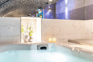 Spa,  sauna & hammam privatif à l'hôtel Secret de Paris**** 9ème