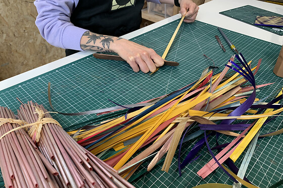 Atelier bijoux en marqueterie de paille à Lille (59)