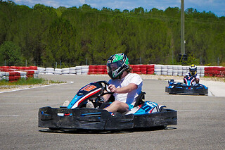Karting à  Grospierres (07)