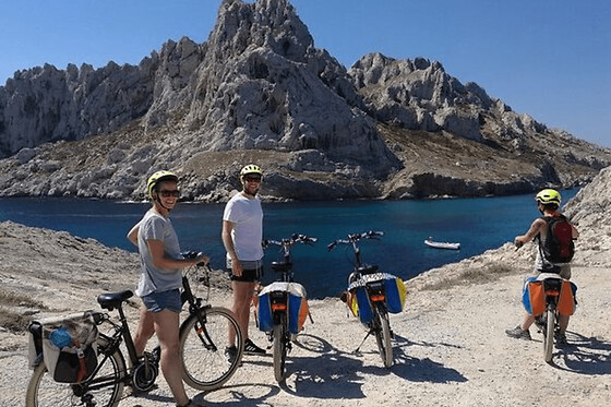 Balade guidée dans les Calanques de Marseille à vélo électrique
