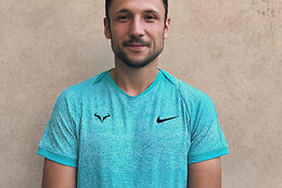 Coach Simon Metz