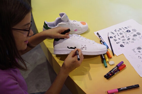 Atelier de customisation d'une paire de sneakers - Penstyle shoes & stuff - Bordeaux (33)