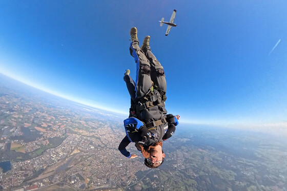 Saut en parachute tandem avec photo - 2dive - Le Mans (72)