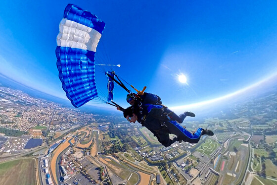 Saut en parachute tandem avec photo - 2dive - Le Mans (72)