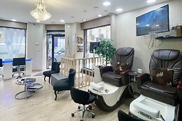 KBL Natural Beauty House Paris