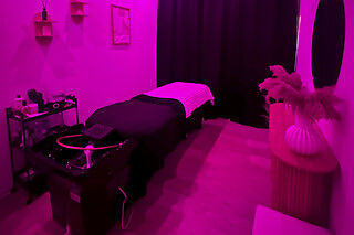 Une séance de spa capillaire chez TH INSTITUT SPA à Roissy-en-Brie (77)