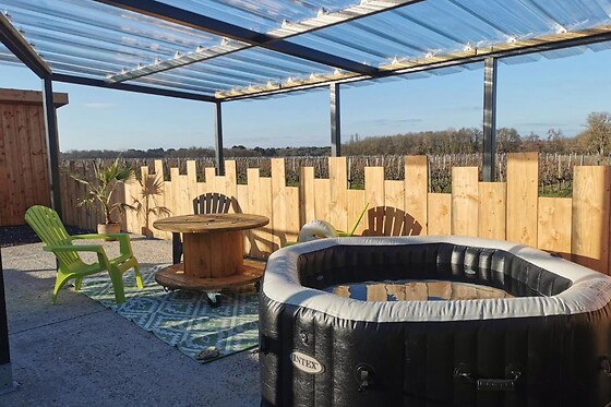 Un accès à l’espace détente en duo à La Réserve Bagherra à Saint-Girons-d'Aiguevives (33)