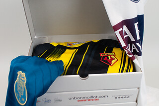 Box Maillot Mystère Football