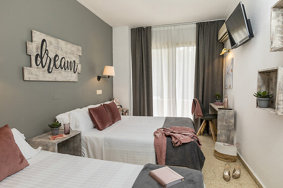 HOTEL BULEVARD GIRONA - photo 9