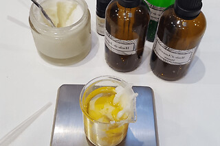 Atelier création de cosmétiques naturels à Paris 18ème - Atelier crème de jour - 1h