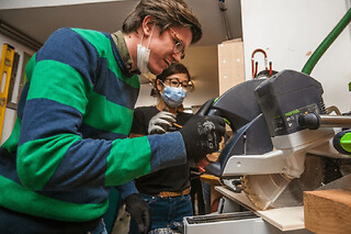 Atelier fabrication d'un jeu de Molkky à Paris 18ème