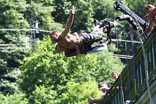 Saut à l'élastique du Pont Napoléon à Luz Saint Sauveur (65)