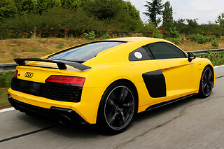Pilotage Audi R8 V10 (5 tours) sur le Circuit compétition de Nogaro (3.6km)