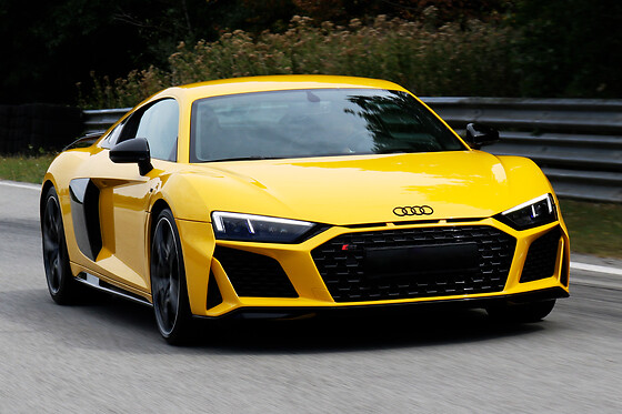 Pilotage Audi R8 V10 (5 tours) sur le Circuit compétition de Nogaro (3.6km)