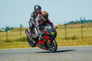 Un baptême en passager de moto hypersport pour deux - 2Ride Baptême -  Arnos (64)
