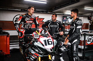 Un baptême en passager de moto hypersport pour deux - 2Ride Baptême -  Arnos (64)