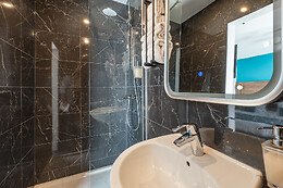 The Originals Boutique Hotel Le Marignan